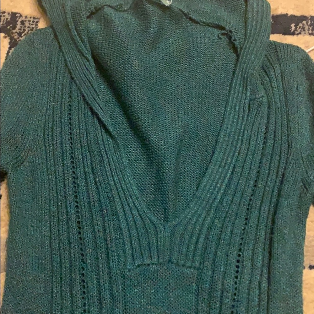 Hooded sweater